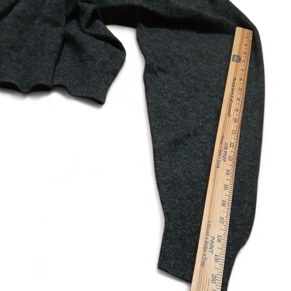 New! Pringle Of Scotland 100% Wool Charcoal V-Neck Sweater - Picture 7 of 8